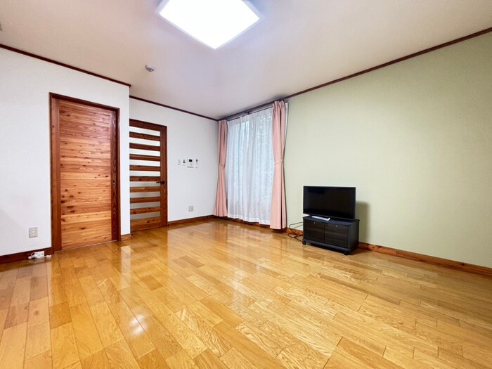 物件内観写真9　(居室)