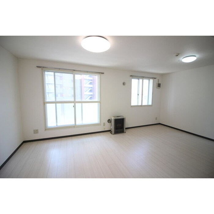 物件内観写真2　(居室)