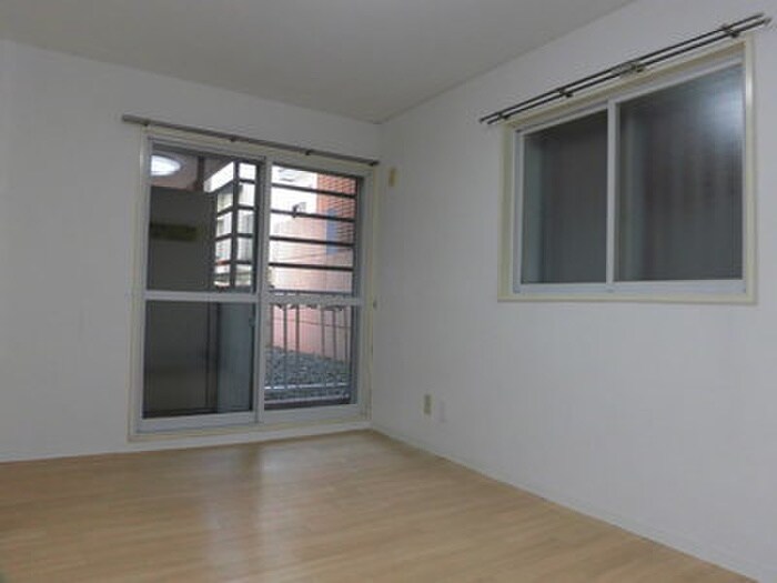 物件内観写真9　(居室)