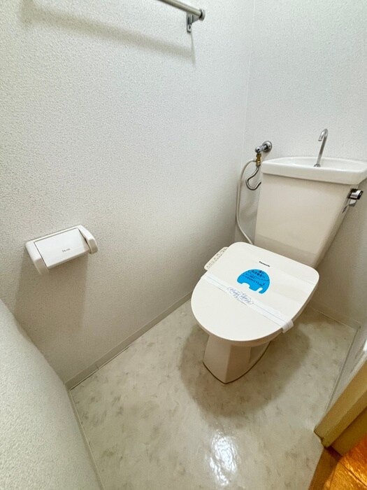 物件内観写真14　(トイレ)