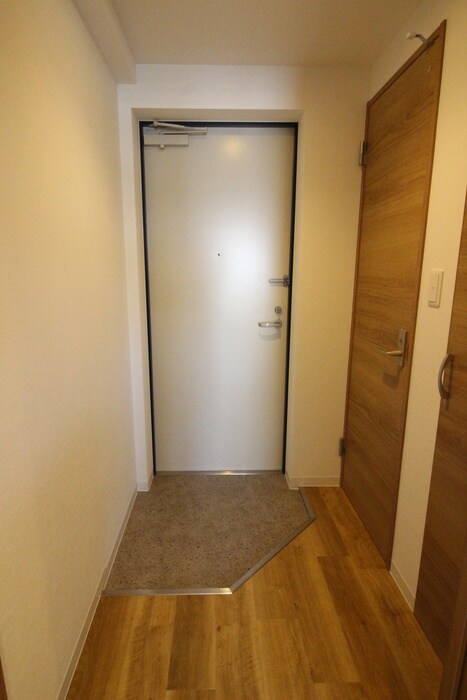 物件内観写真14　(玄関)