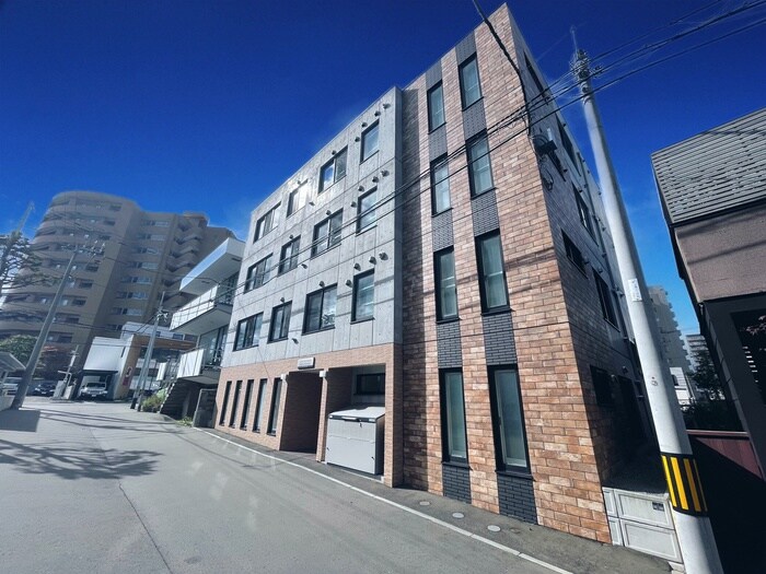 シティプレミア宮の森の物件外観写真