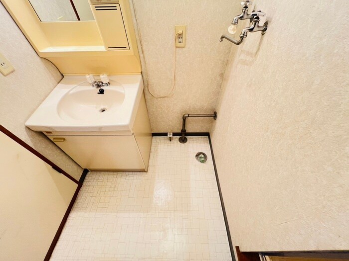 物件内観写真19　(洗濯機置場)