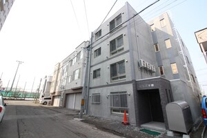 ビルズ本郷外観写真