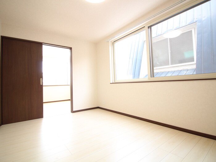 物件内観写真8　(居室)