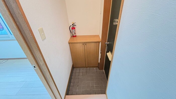 物件内観写真19　(玄関)