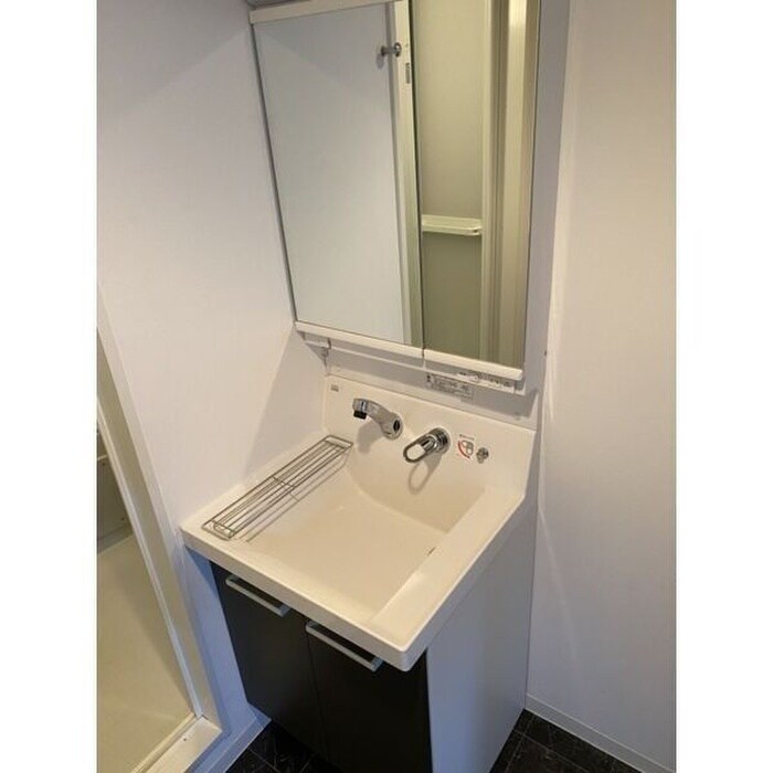 物件内観写真9　(洗面)