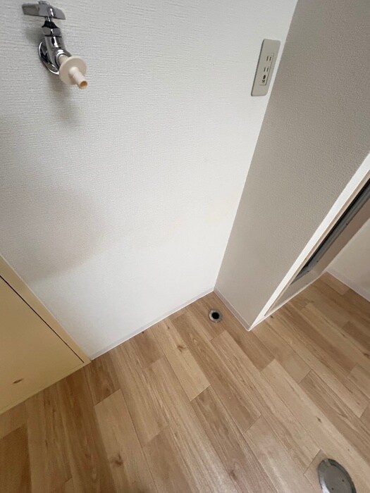物件内観写真17　(洗濯機置場)