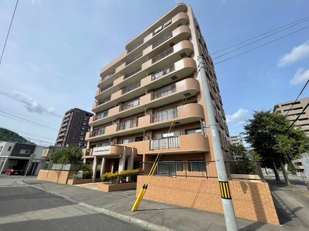 ﾗｲｵﾝｽﾞﾏﾝｼｮﾝ円山桜通り（101）外観写真