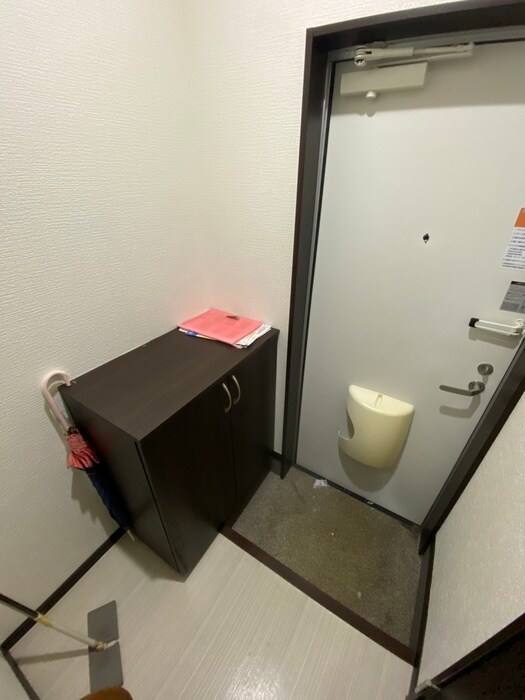 物件内観写真13　(玄関)