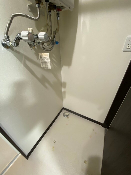 物件内観写真15　(洗濯機置場)