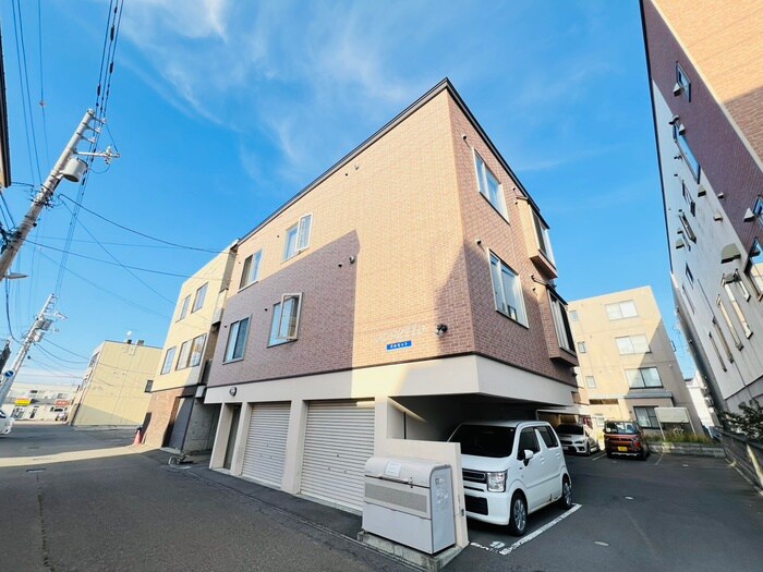 物件外観写真1　(外観写真)