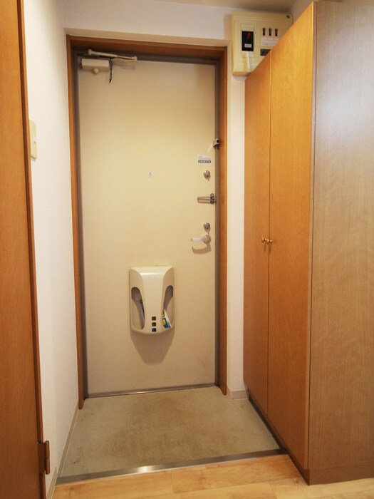 物件内観写真16　(玄関)