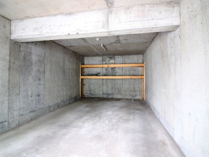 物件外観写真6　(駐車場)