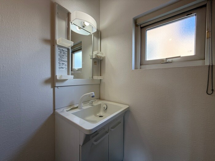 物件内観写真13　(洗面)