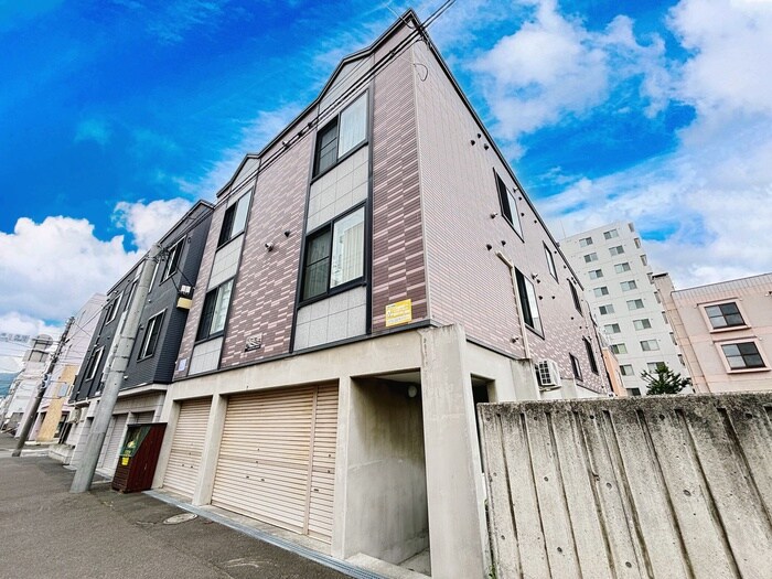 物件外観写真1　(外観写真)