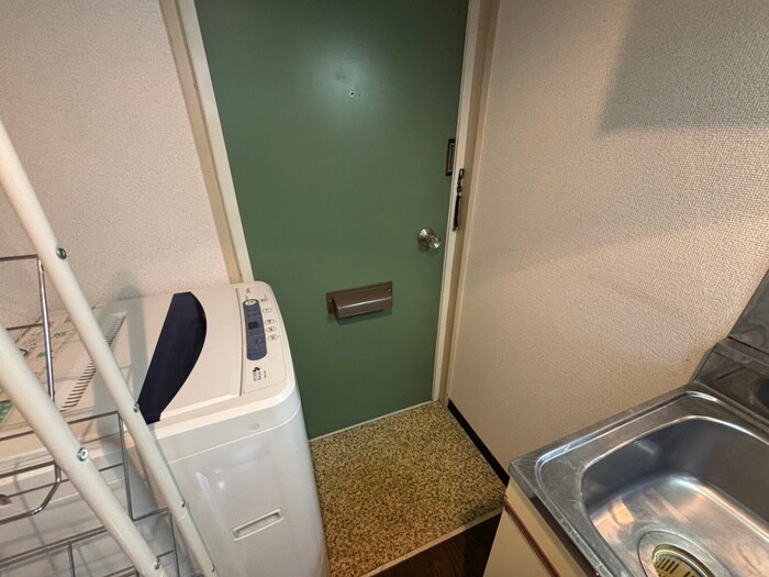 物件内観写真18　(玄関)