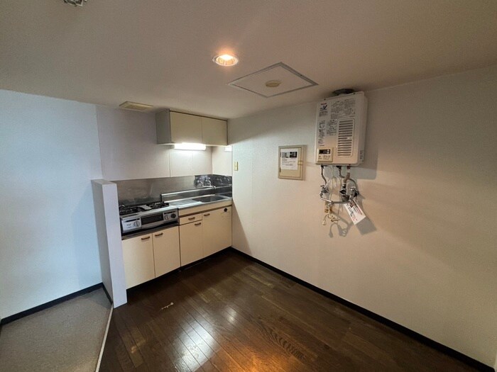 物件内観写真19　(廊下)