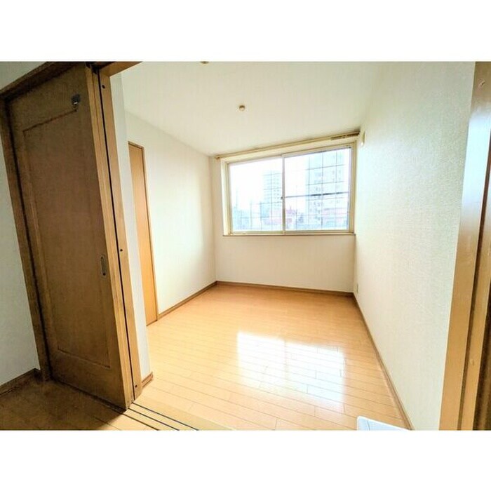 物件内観写真3　(居室)