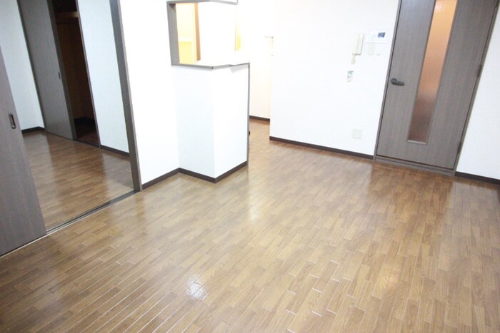 物件内観写真9　(居室)