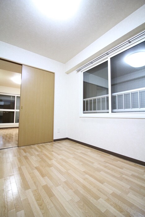 物件内観写真10　(居室)