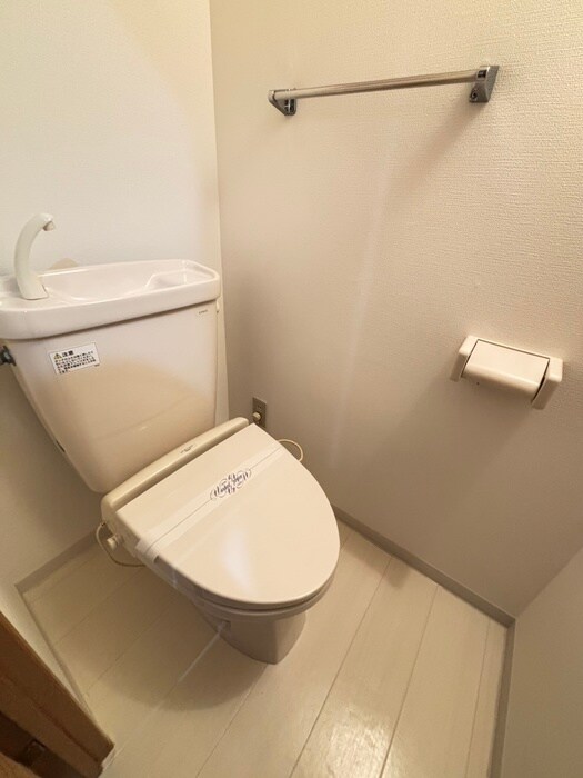 物件内観写真13　(トイレ)