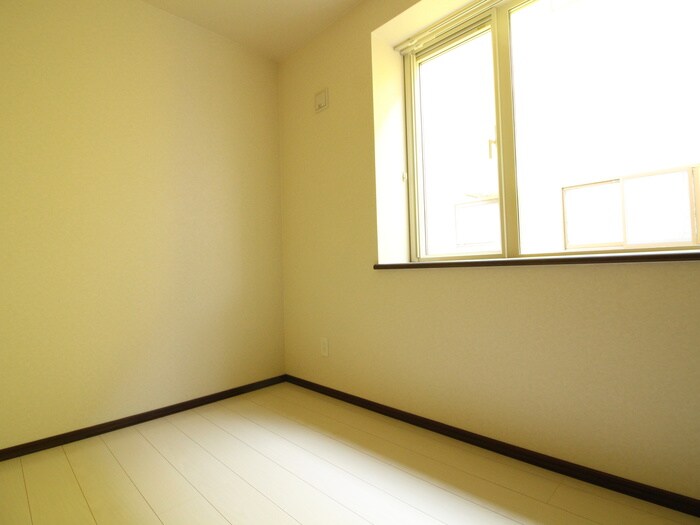 物件内観写真10　(居室)