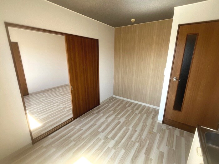 物件内観写真8　(居室)