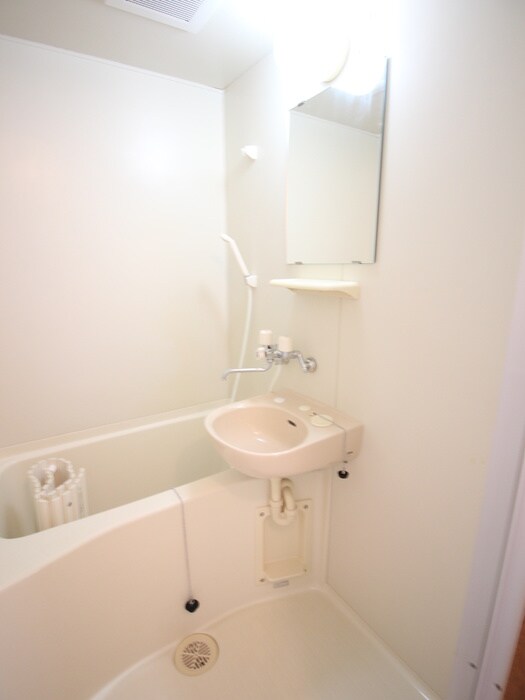 物件内観写真13　(バス／シャワールーム等)