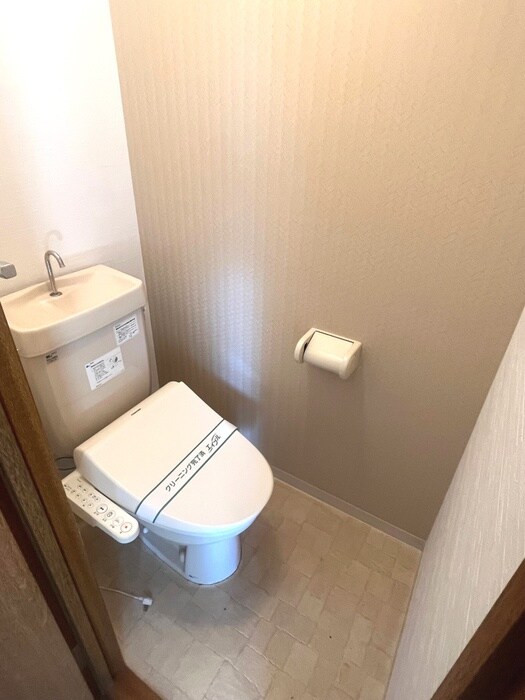 物件内観写真14　(トイレ)