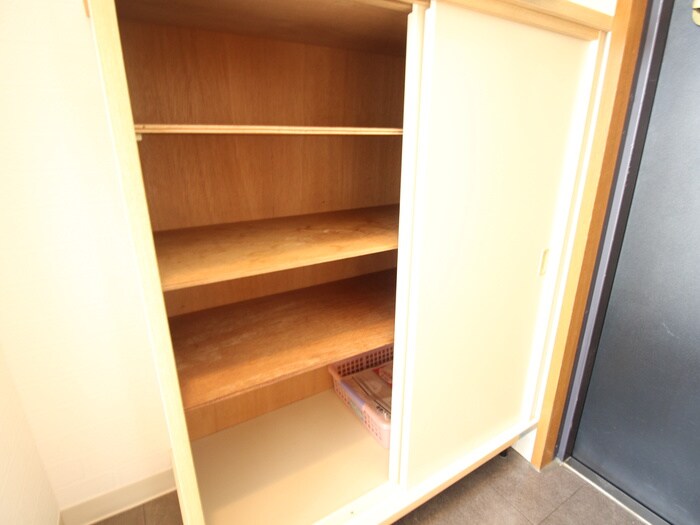 物件内観写真16　(靴箱)