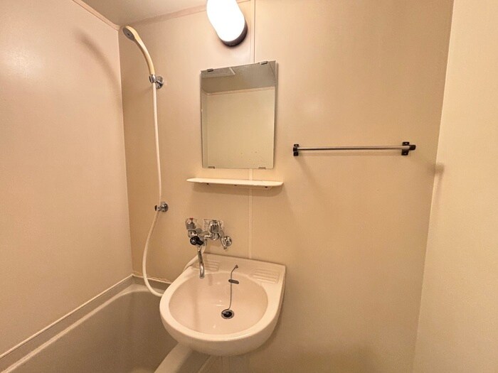 物件内観写真16　(洗面)