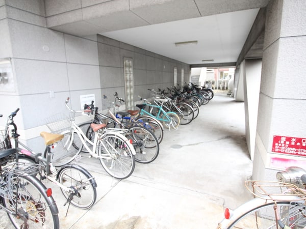 駐輪場