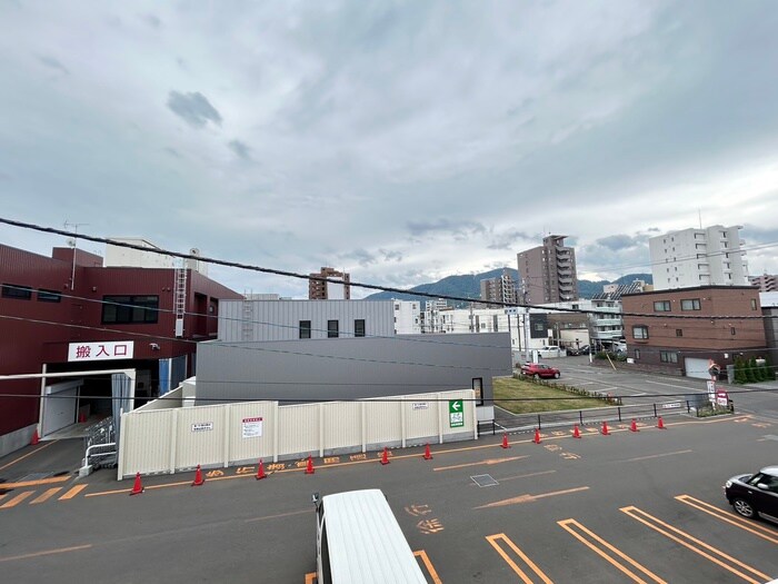 物件内観写真17　(室内からの展望)