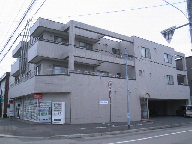 物件外観写真3　(外観写真)