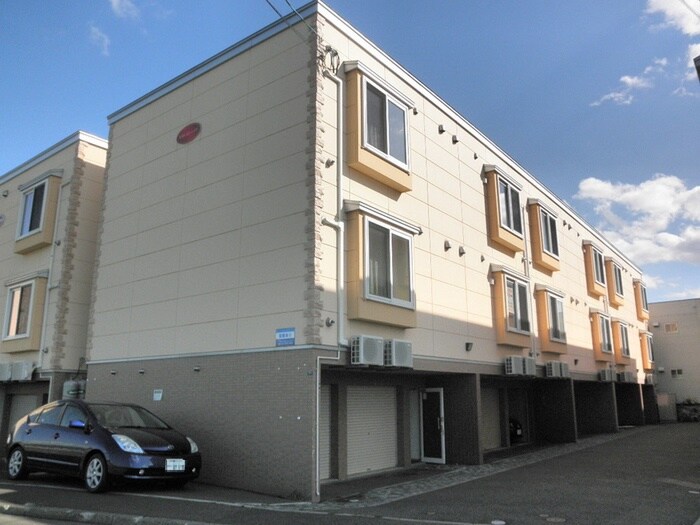 物件外観写真3　(外観写真)