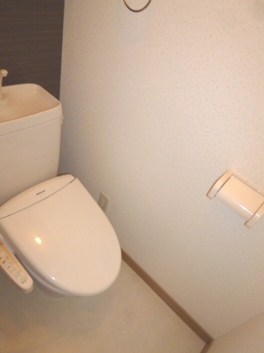 物件内観写真9　(トイレ)