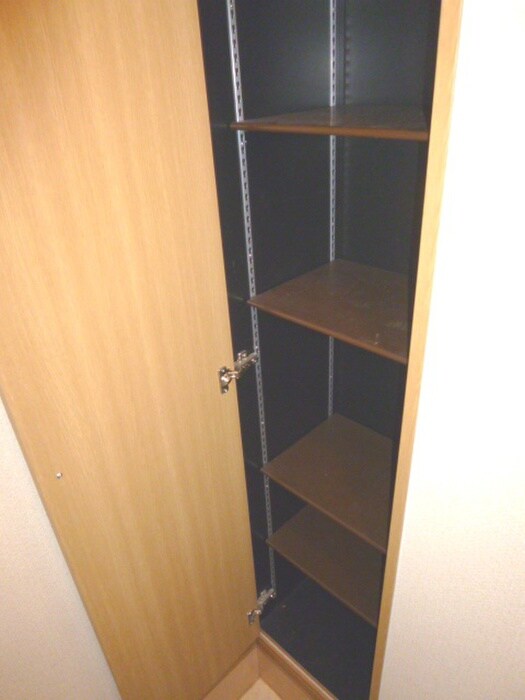 物件内観写真13　(靴箱)