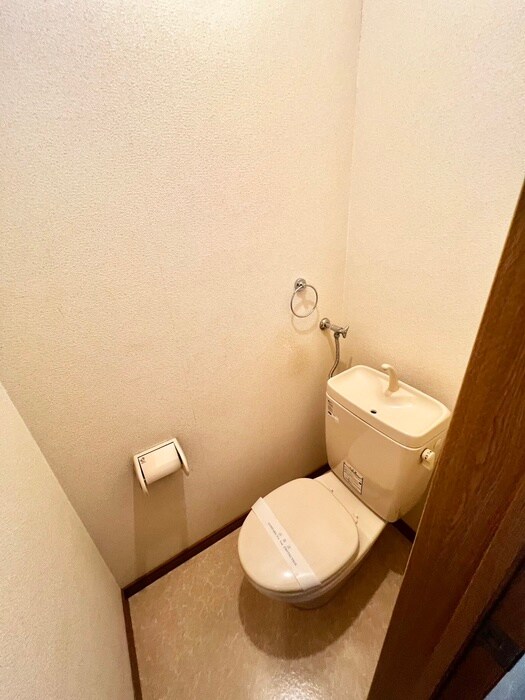 物件内観写真15　(トイレ)