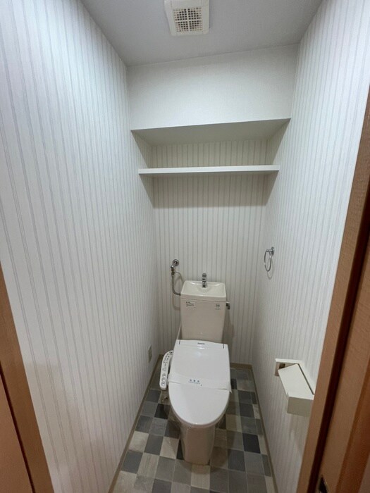 物件内観写真13　(トイレ)