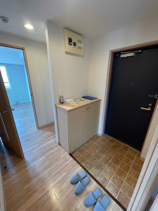 物件内観写真16　(玄関)