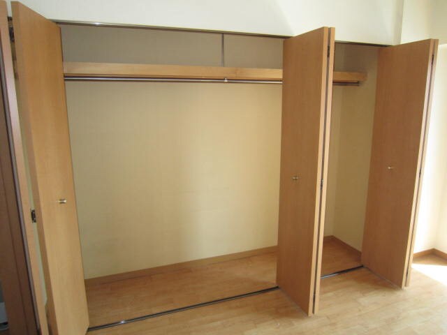 物件内観写真10　(収納)