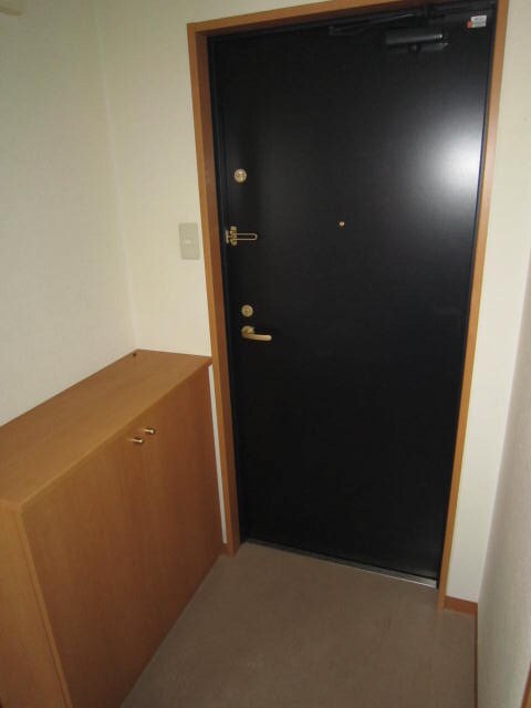物件内観写真16　(玄関)