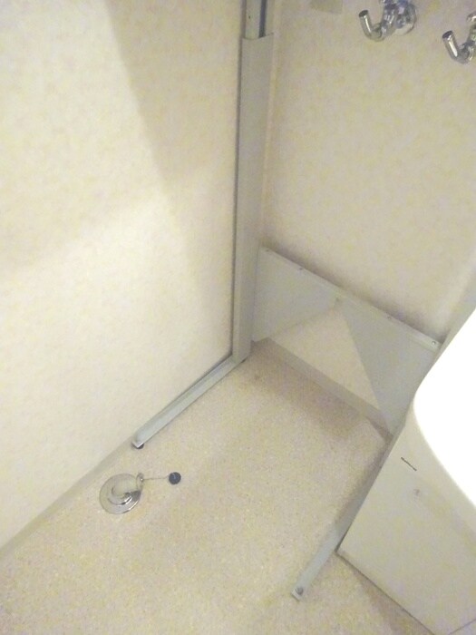 物件内観写真14　(洗濯機置場)