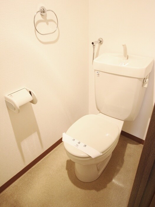 物件内観写真12　(トイレ)