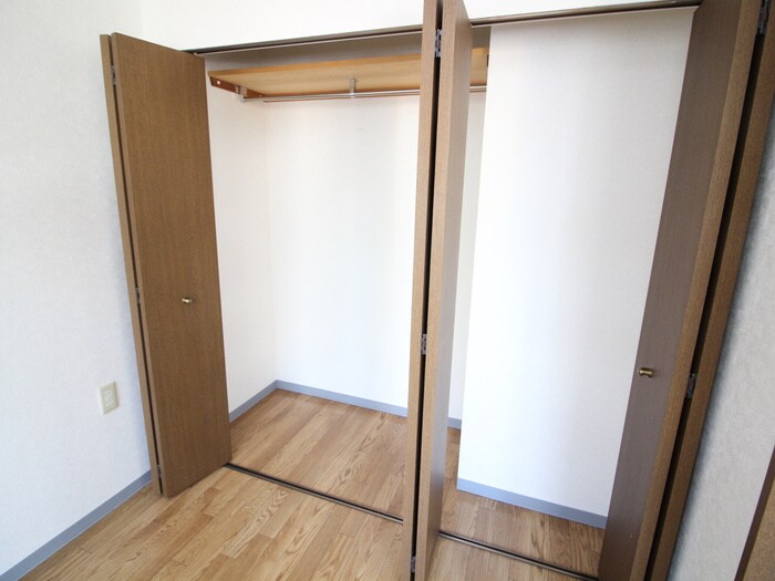 物件内観写真13　(収納)