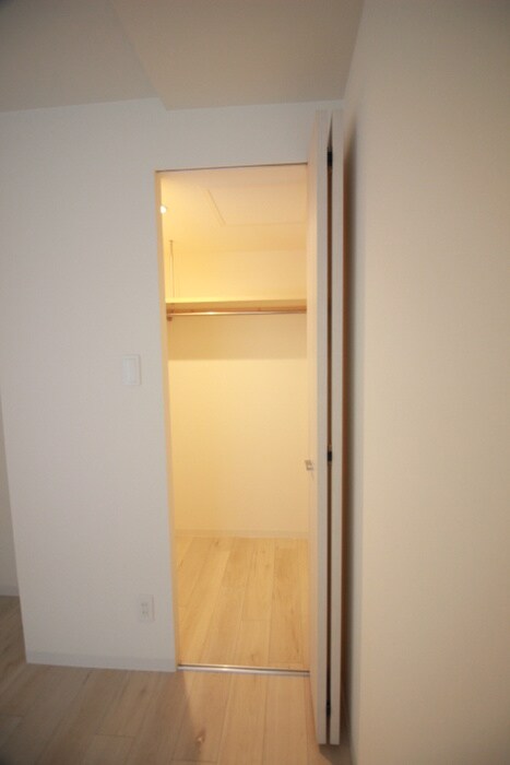 物件内観写真11　(収納)