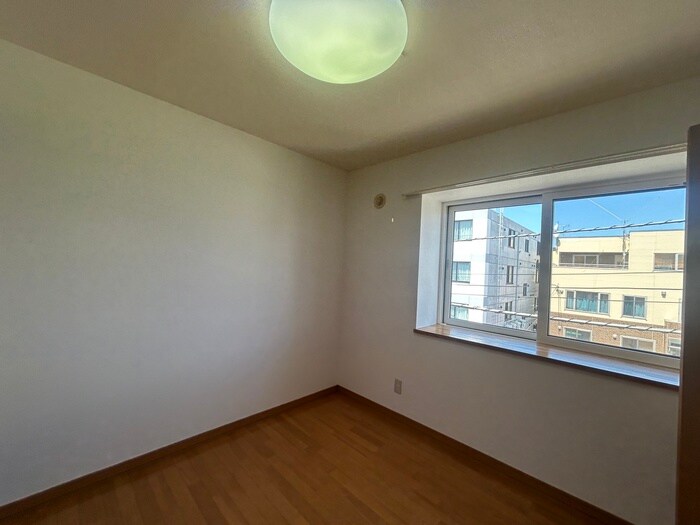 物件内観写真11　(居室)