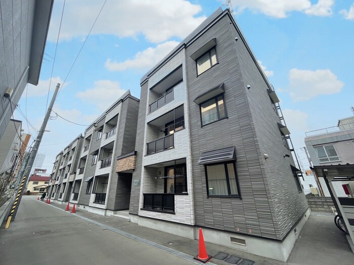 物件外観写真1　(外観写真)