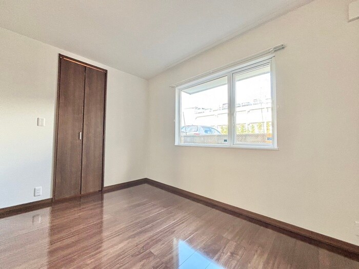 物件内観写真11　(居室)